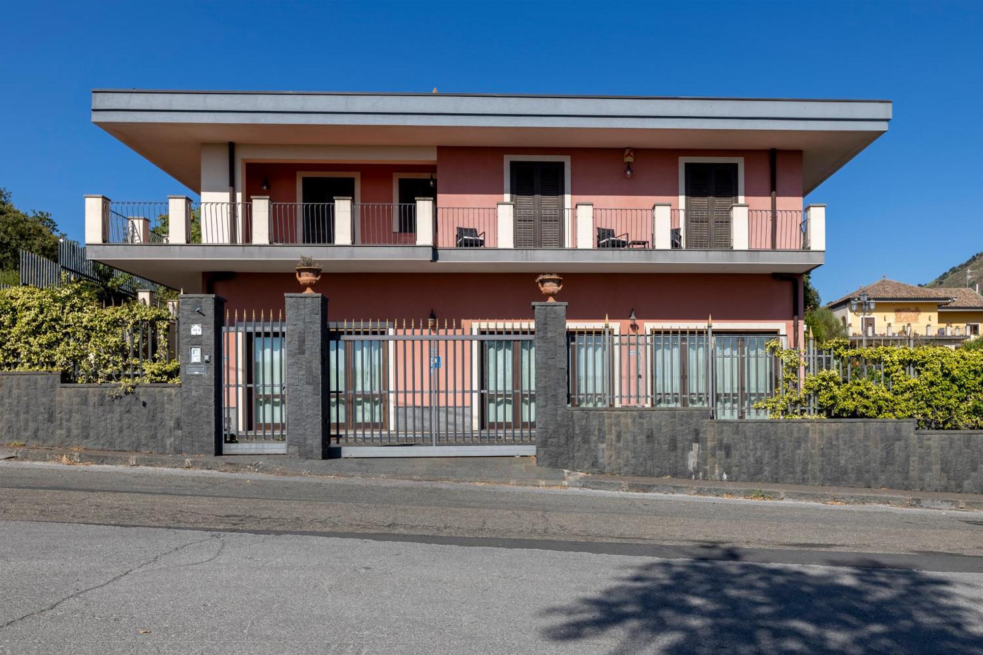 Villa Vulcano, Tra L'Etna E Il Mare Zafferana Etnea Extérieur photo